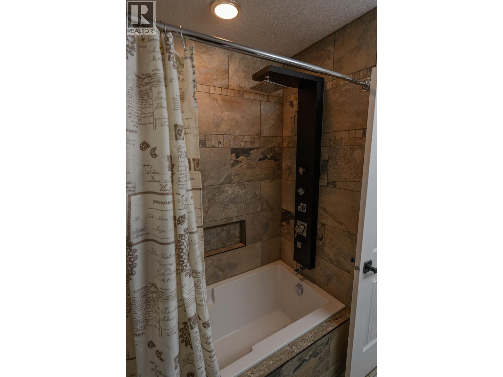 8707 112 AVENUE, Fort St. John