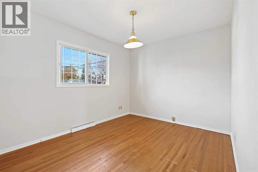 Single Family House Bungalow for Sale in  Glamorgan Drive SW Glamorgan Calgary 