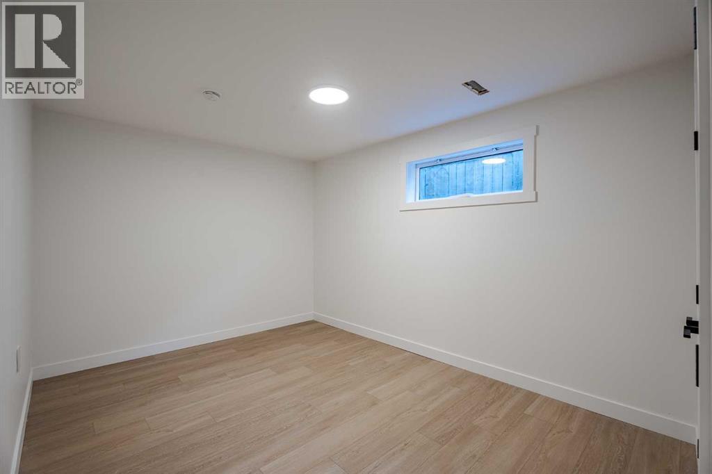 Single Family House Bungalow for Sale in  Hunterston Place NW Huntington Hills Calgary 