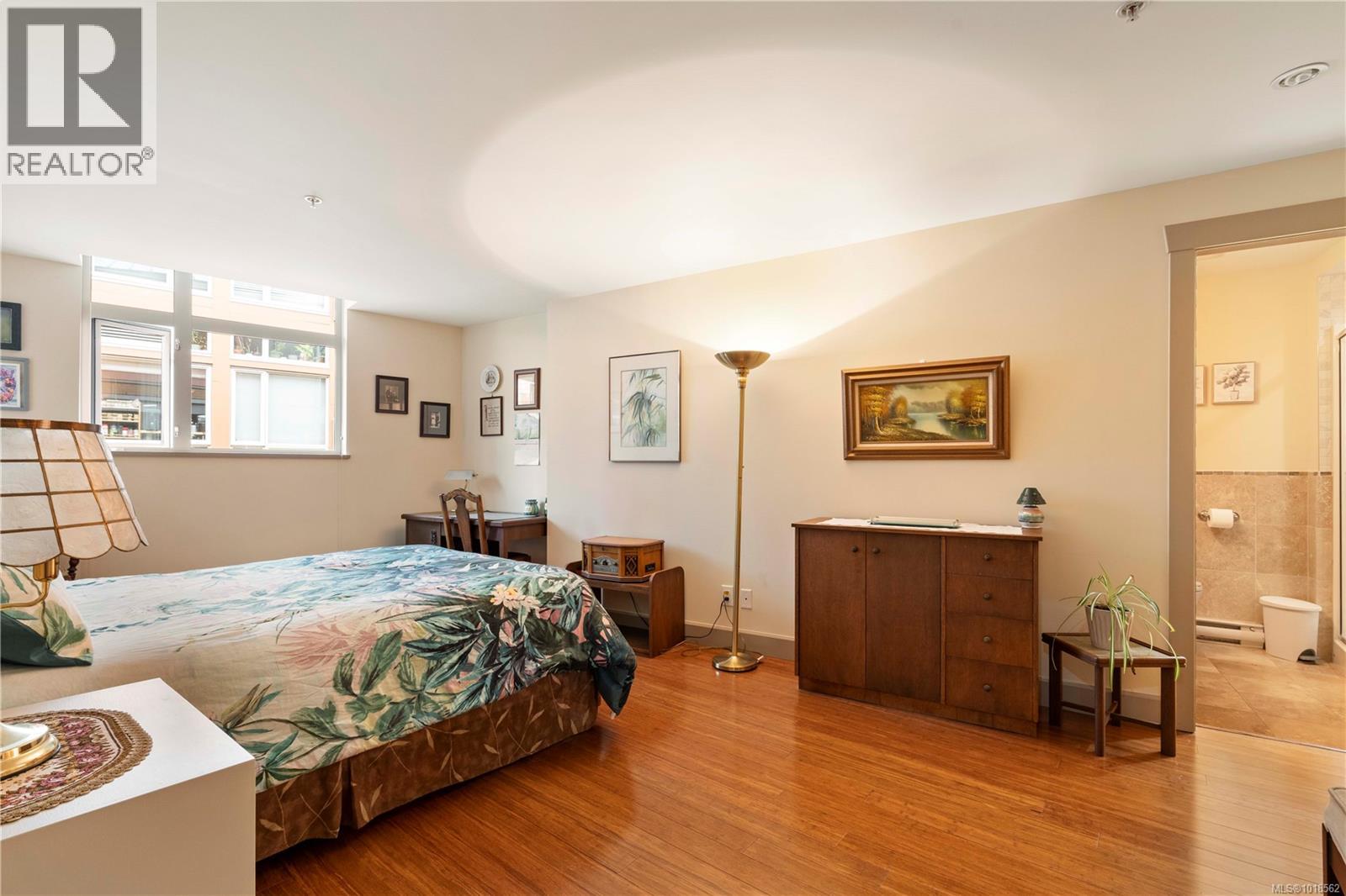 105 1035 Sutlej Street, Victoria