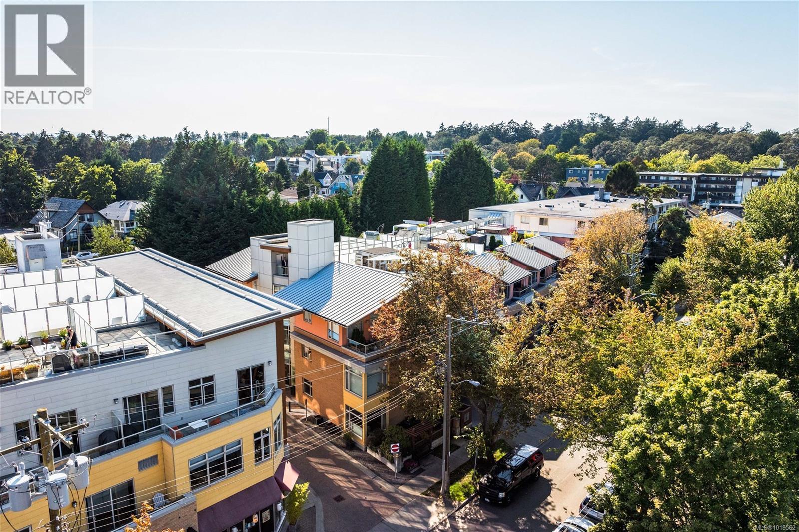 105 1035 Sutlej Street, Victoria