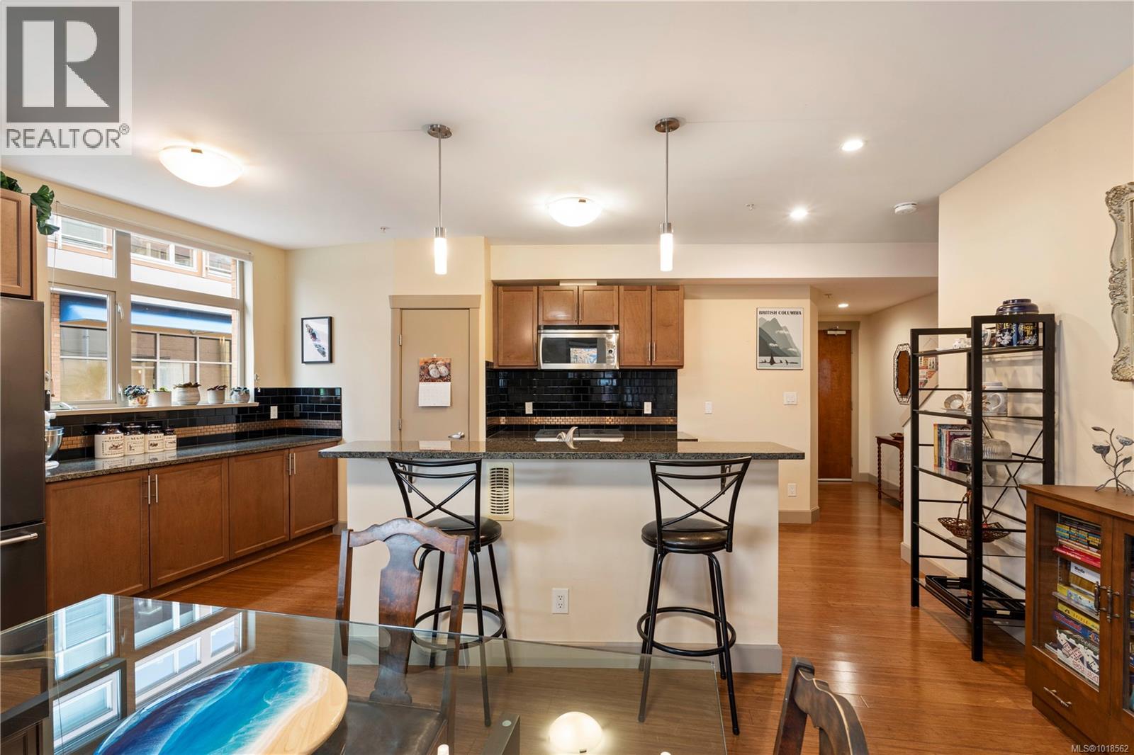 105 1035 Sutlej Street, Victoria