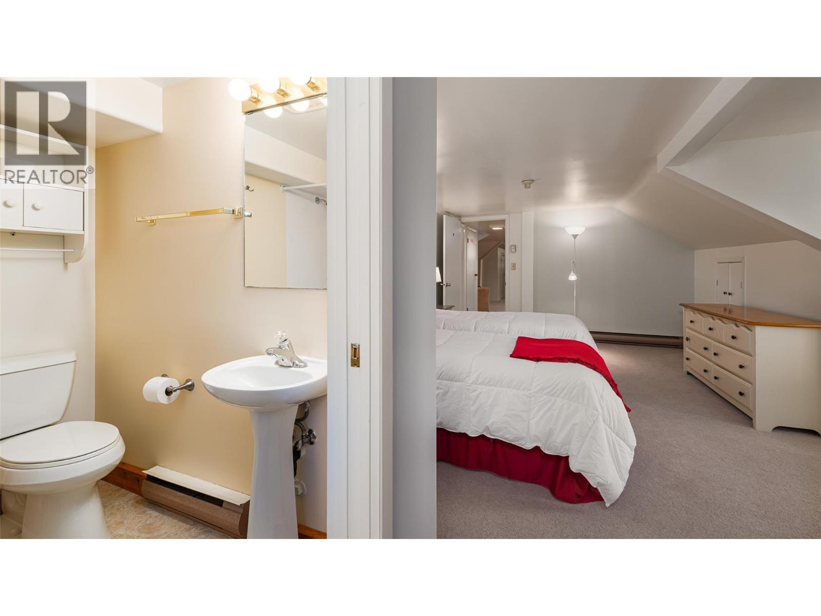 134 RIONDEL ROAD - 40