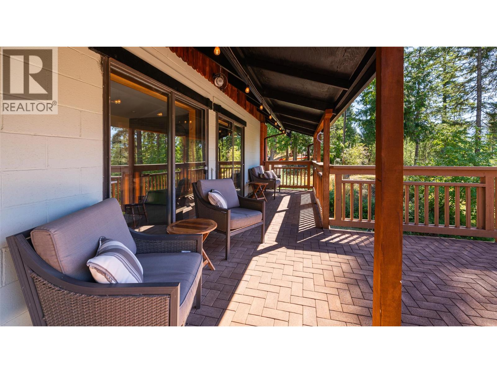 134 RIONDEL ROAD - 20