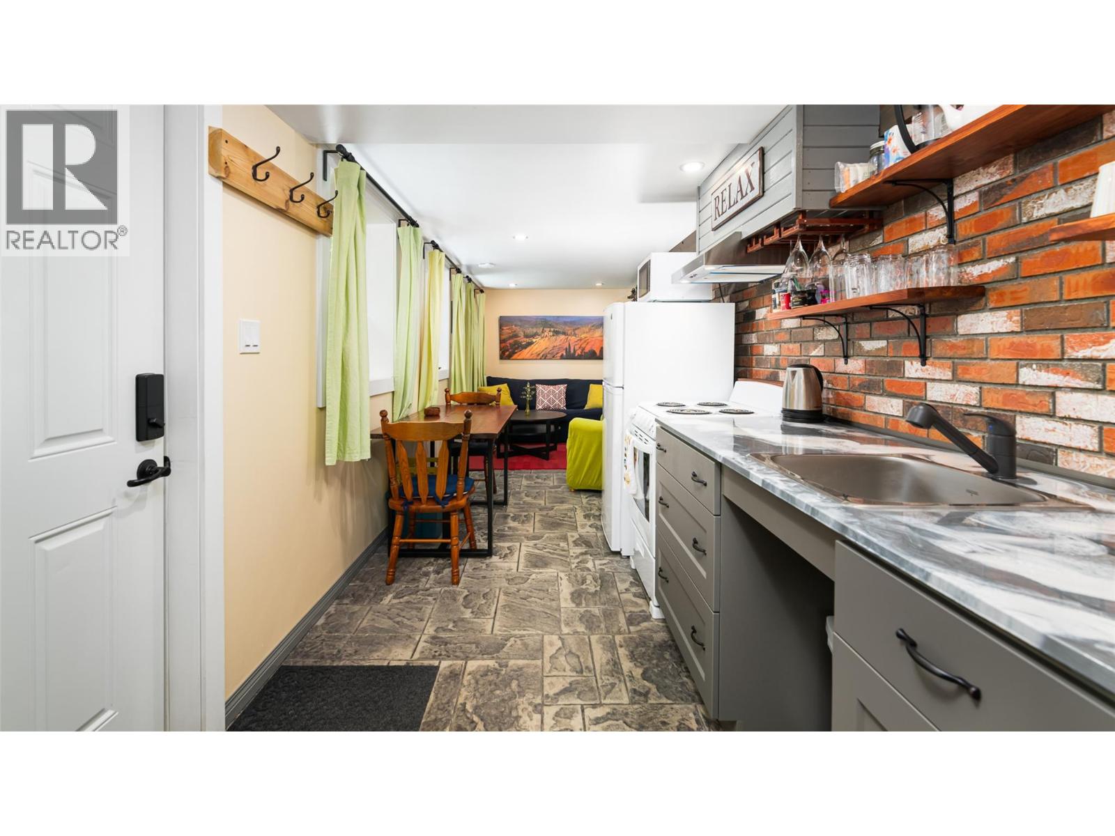 134 RIONDEL ROAD - 52