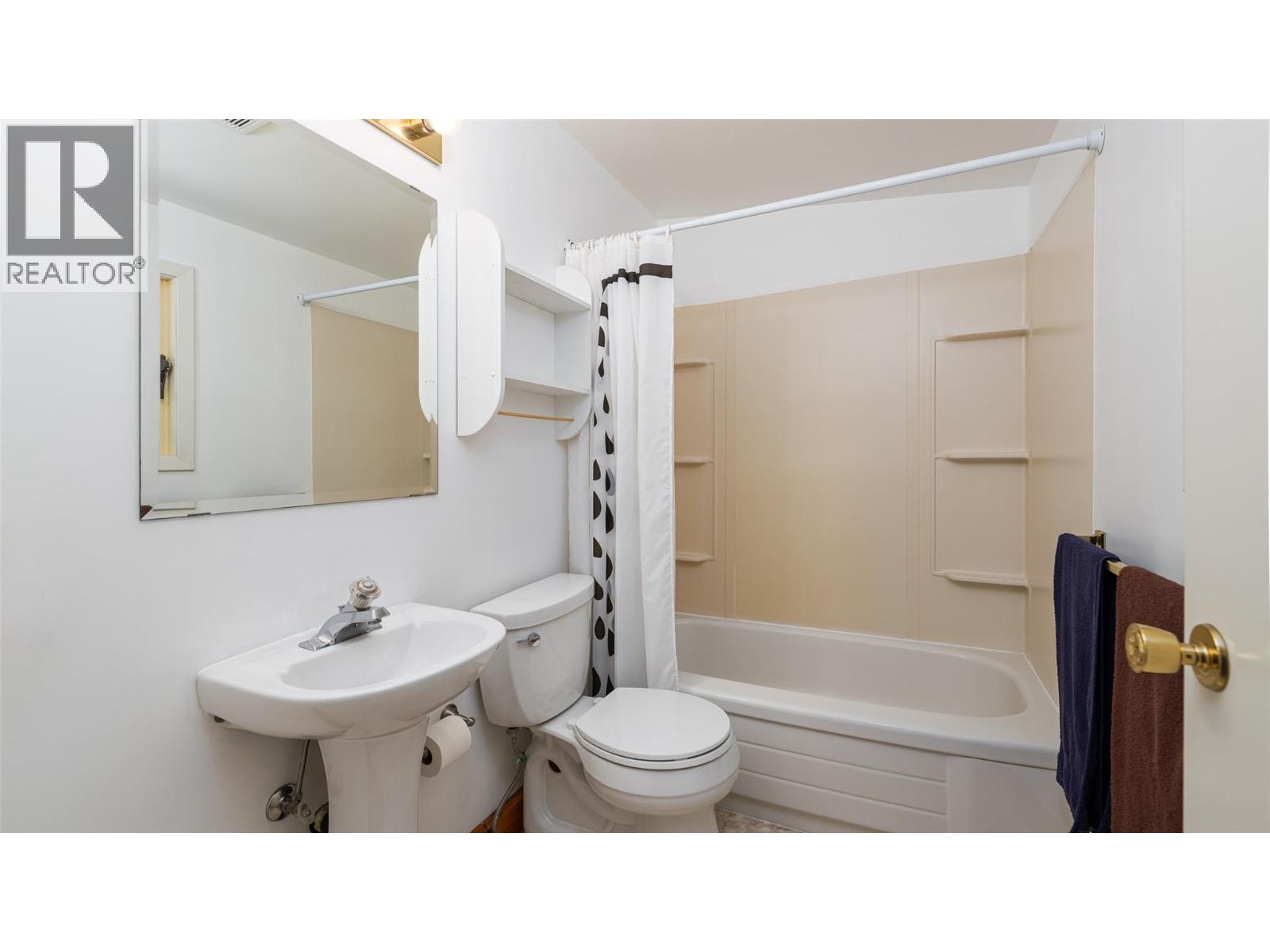 134 RIONDEL ROAD - 36