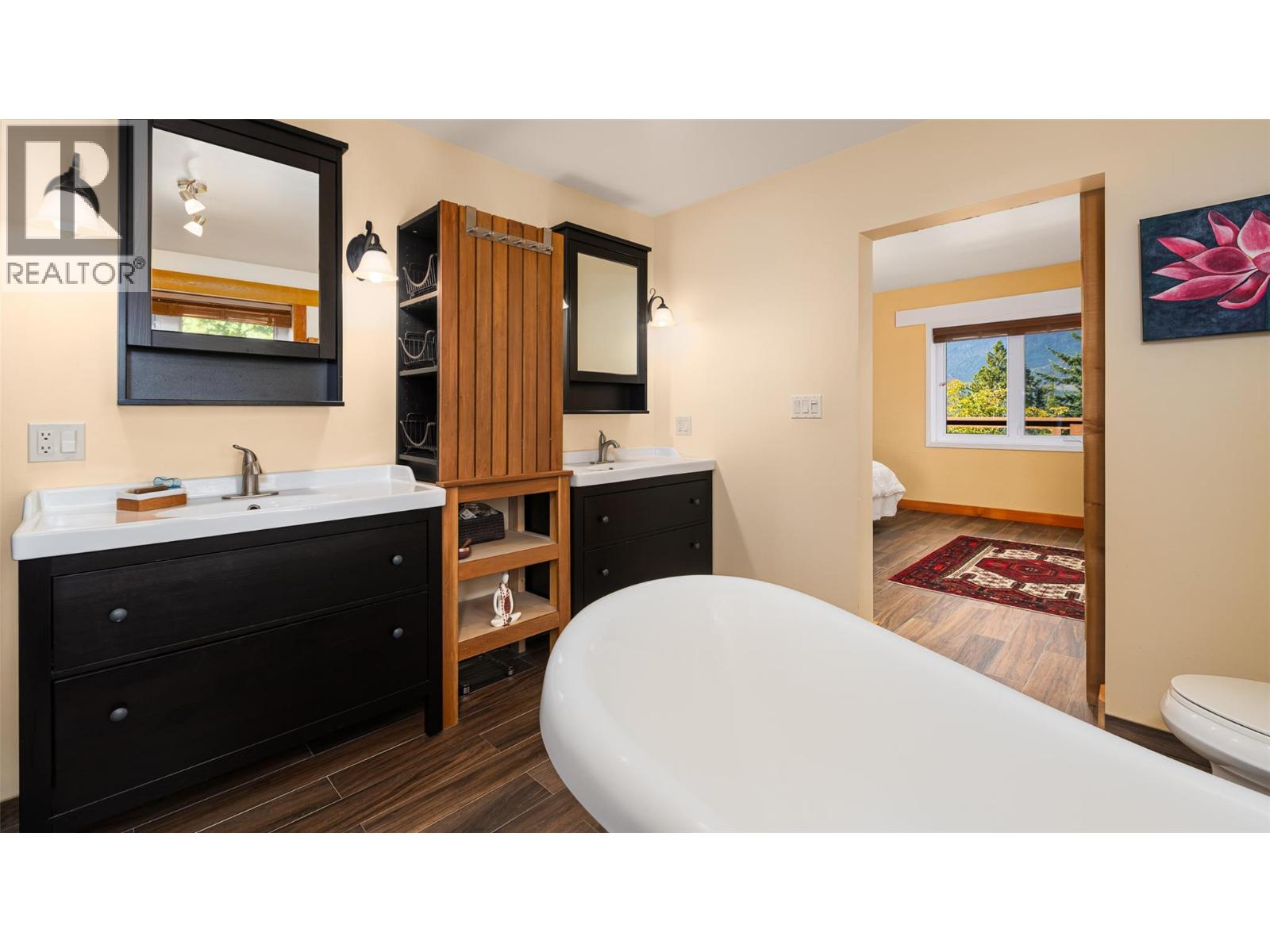 134 RIONDEL ROAD - 32