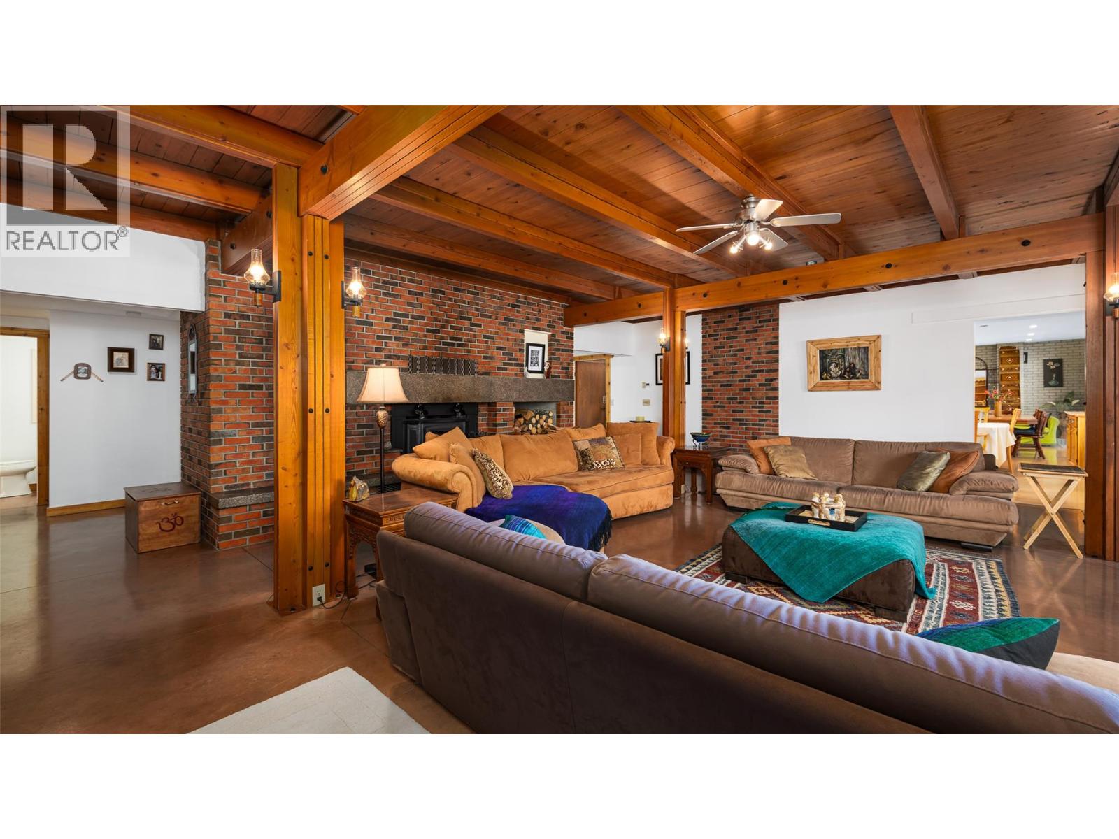 134 RIONDEL ROAD - 21