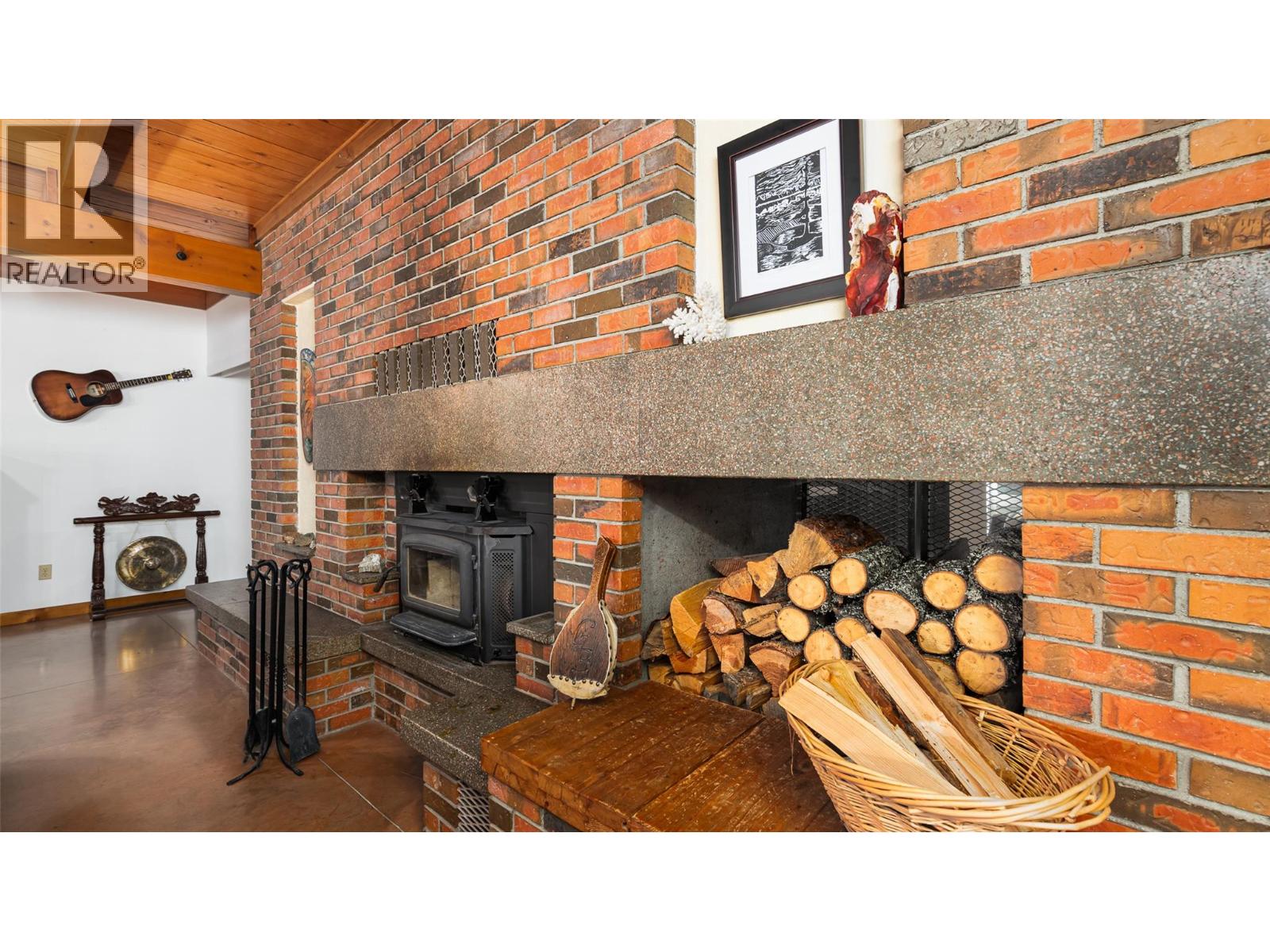 134 RIONDEL ROAD - 23