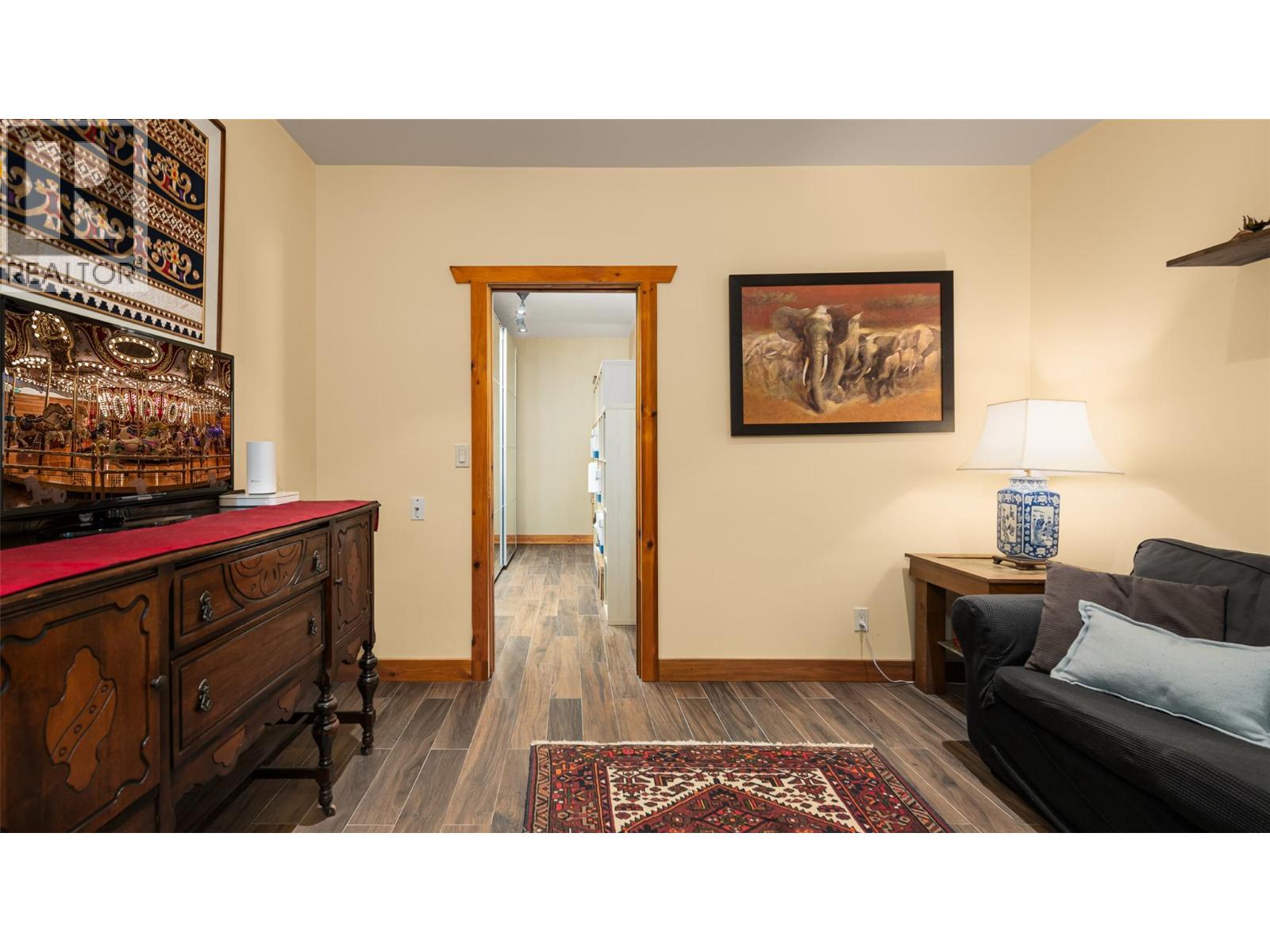 134 RIONDEL ROAD - 27