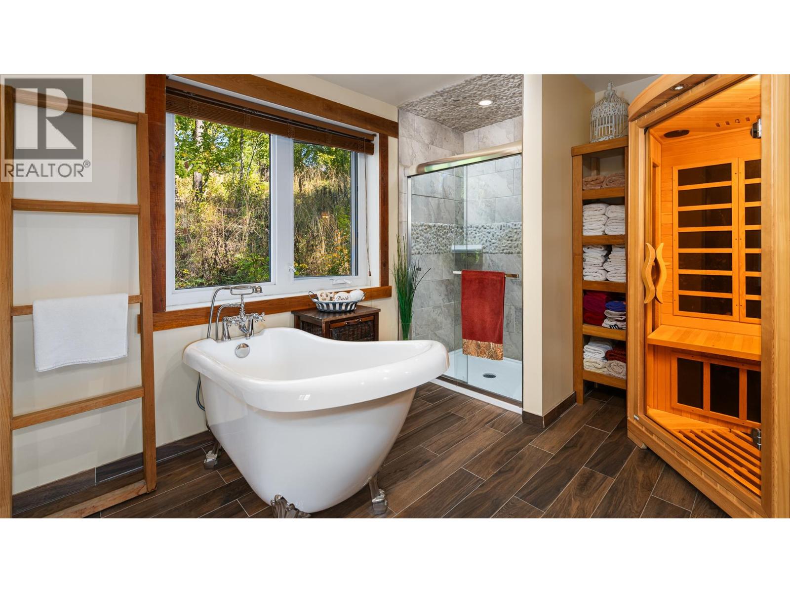 134 RIONDEL ROAD - 31