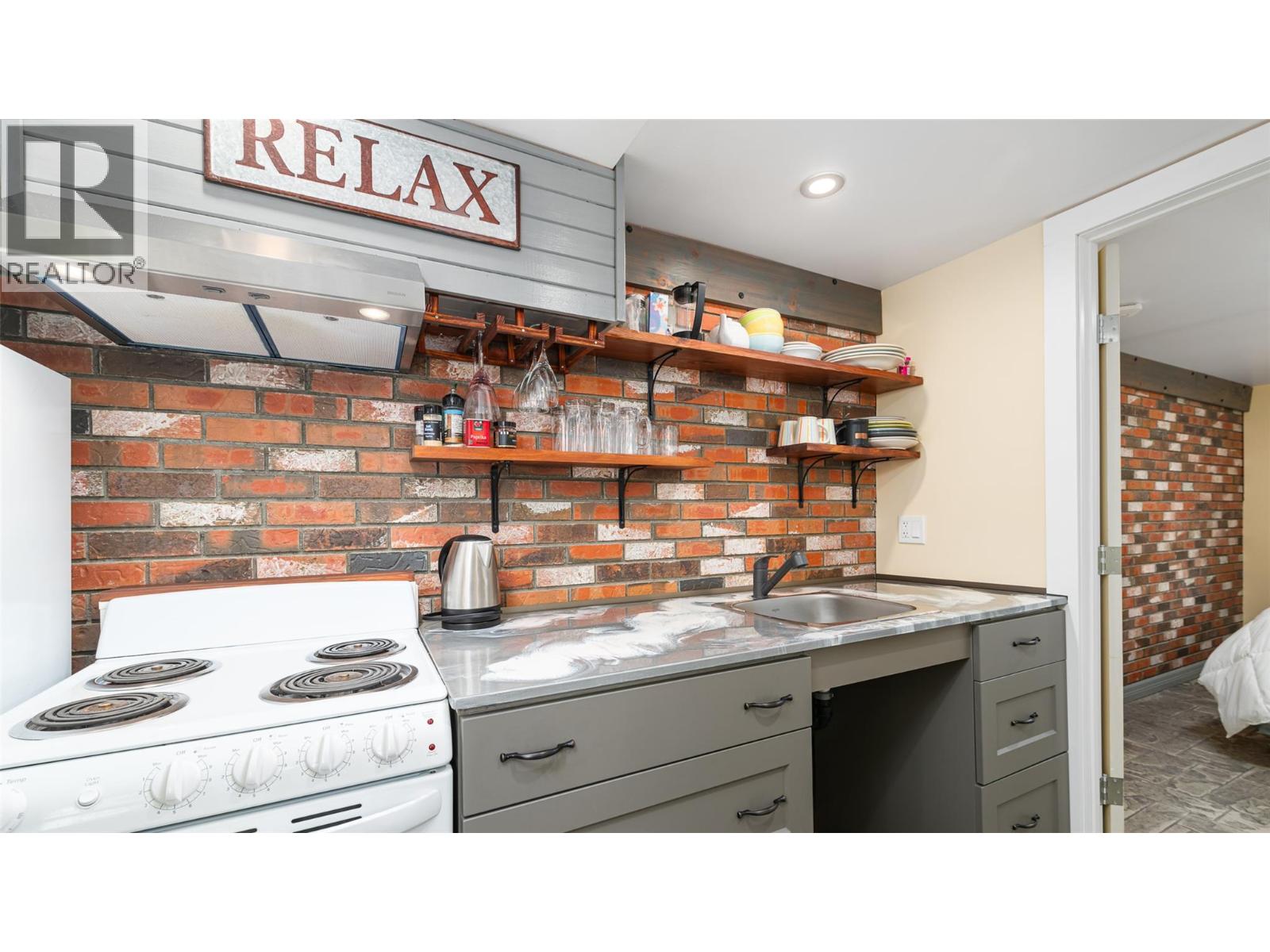 134 RIONDEL ROAD - 53