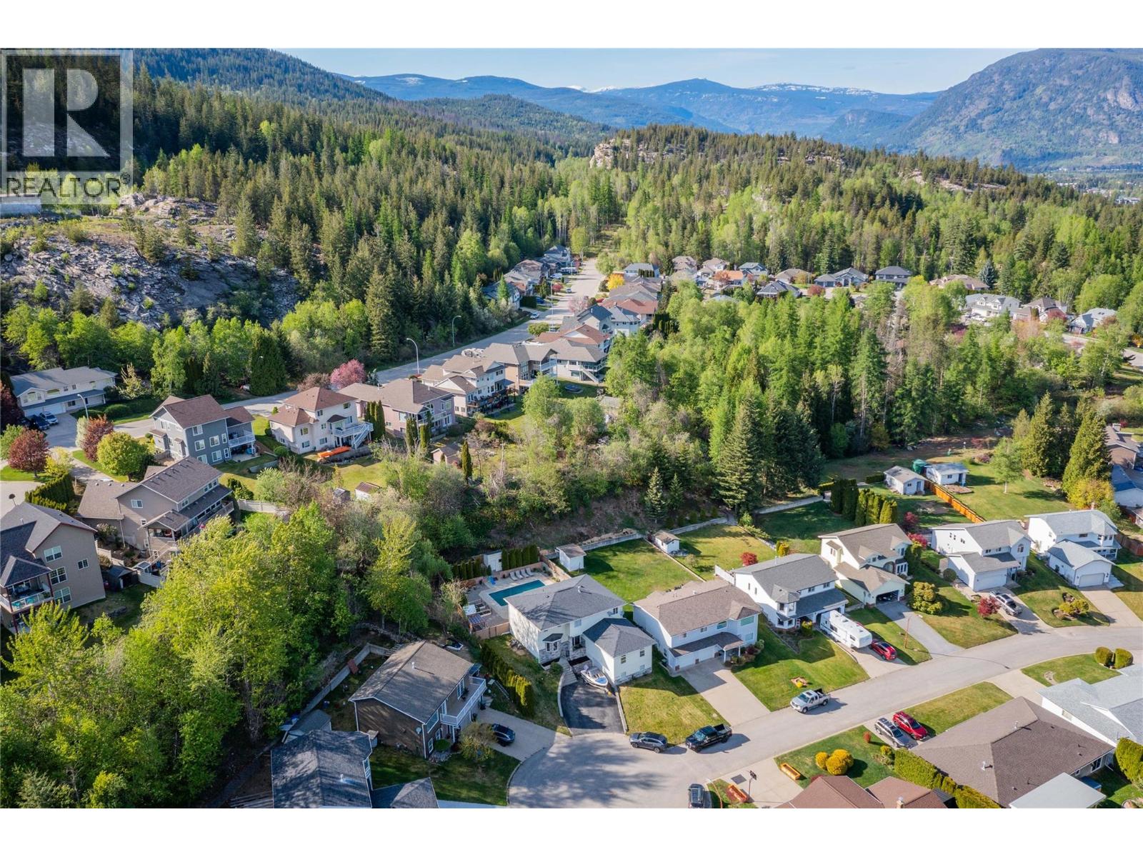 3410 Windsor Place, Castlegar