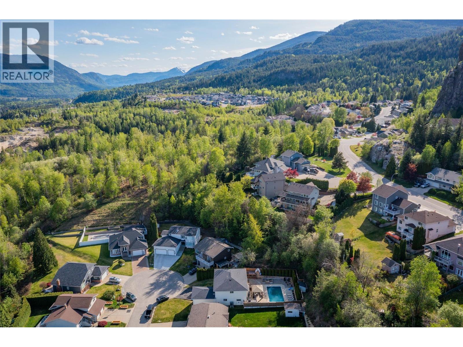 3410 Windsor Place, Castlegar