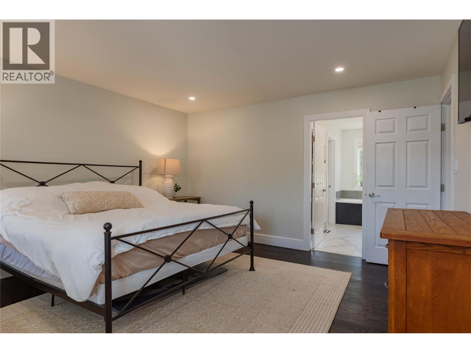 3410 Windsor Place, Castlegar