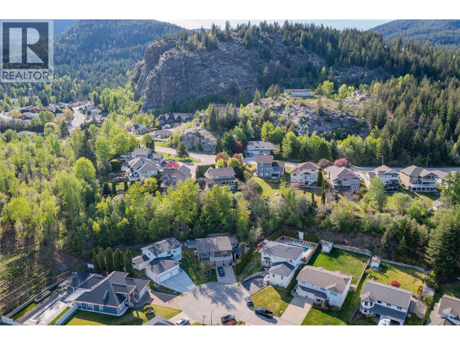 3410 Windsor Place, Castlegar