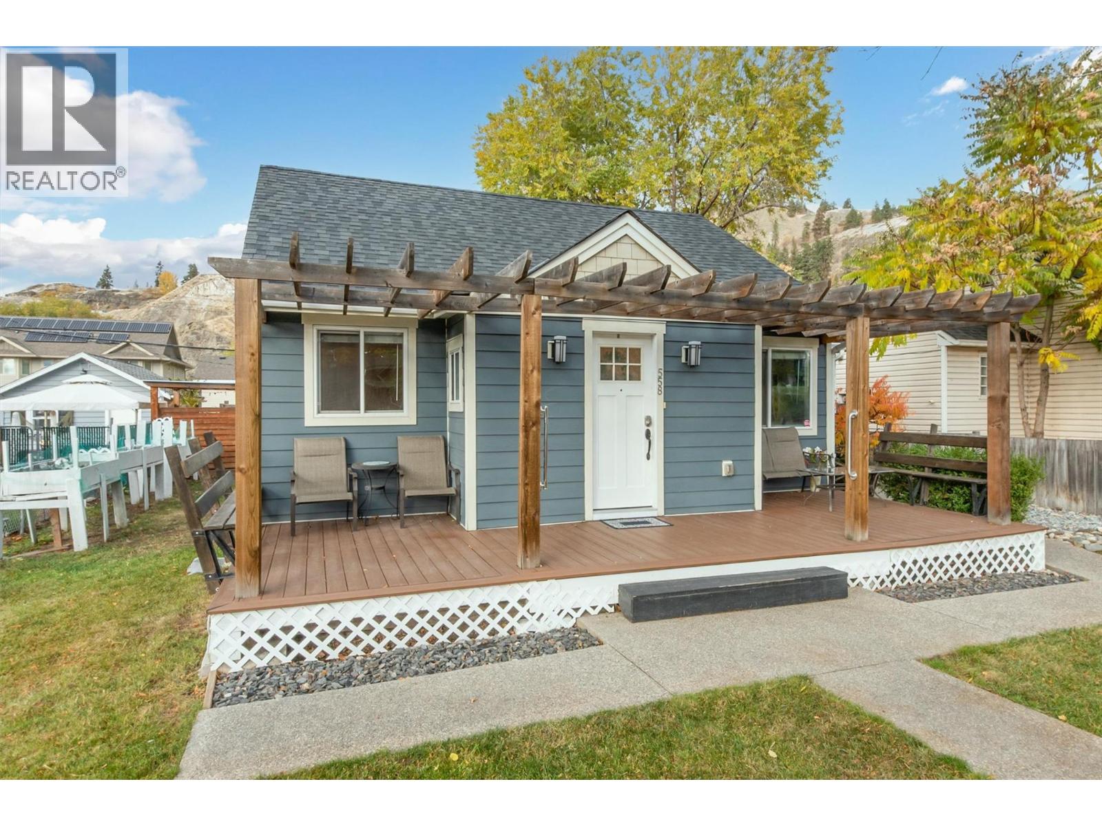  558-560 Cambridge Avenue, Kelowna