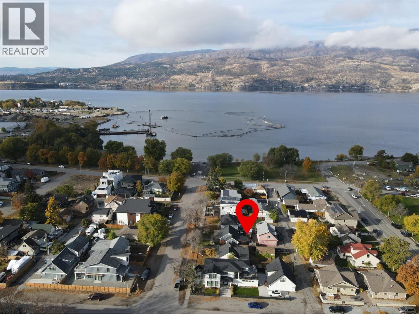  558-560 Cambridge Avenue, Kelowna