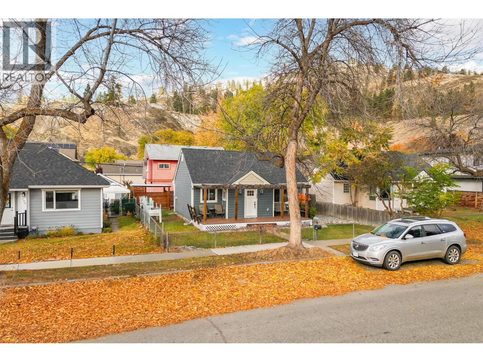  558-560 Cambridge Avenue, Kelowna