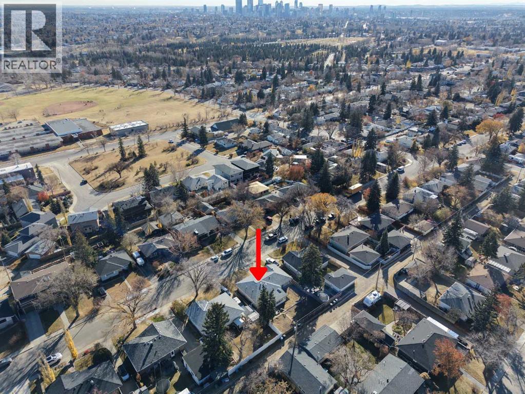 Single Family House Bungalow for Sale in  Holly Street NW Highwood Calgary 