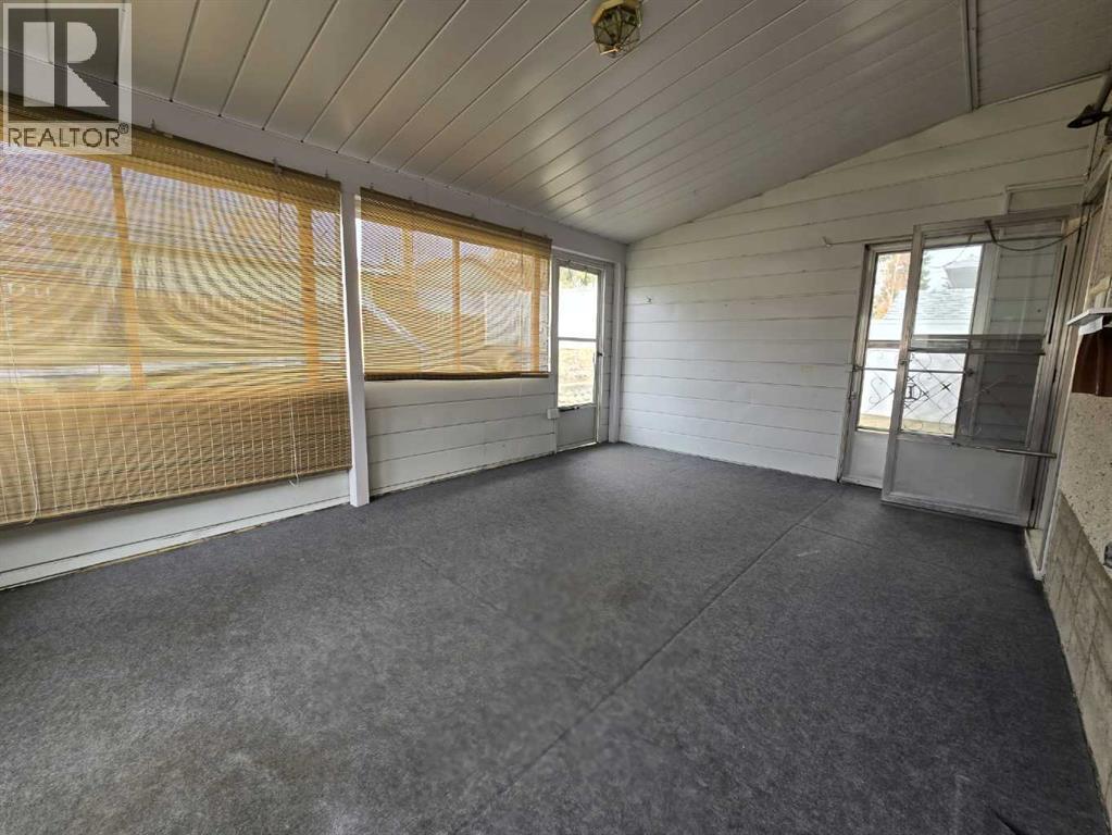 Single Family House Bungalow for Sale in  Holly Street NW Highwood Calgary 