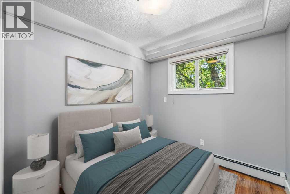 Single Family House for Sale in    Avenue NE Crescent Heights Calgary 