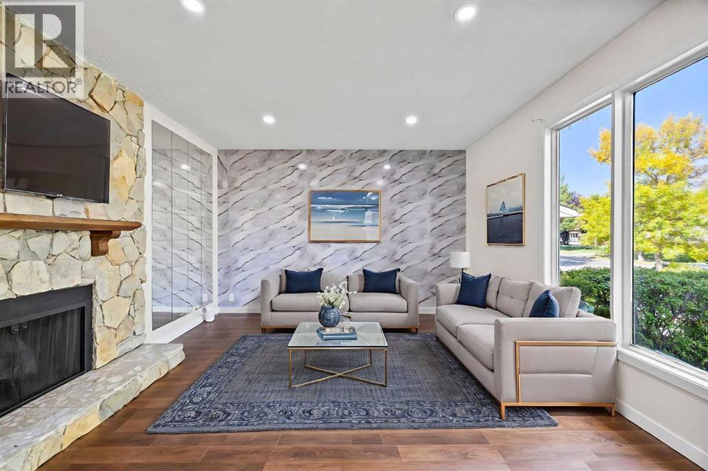 Single Family House Bi-level for Sale in   Avenue NE Pineridge Calgary 