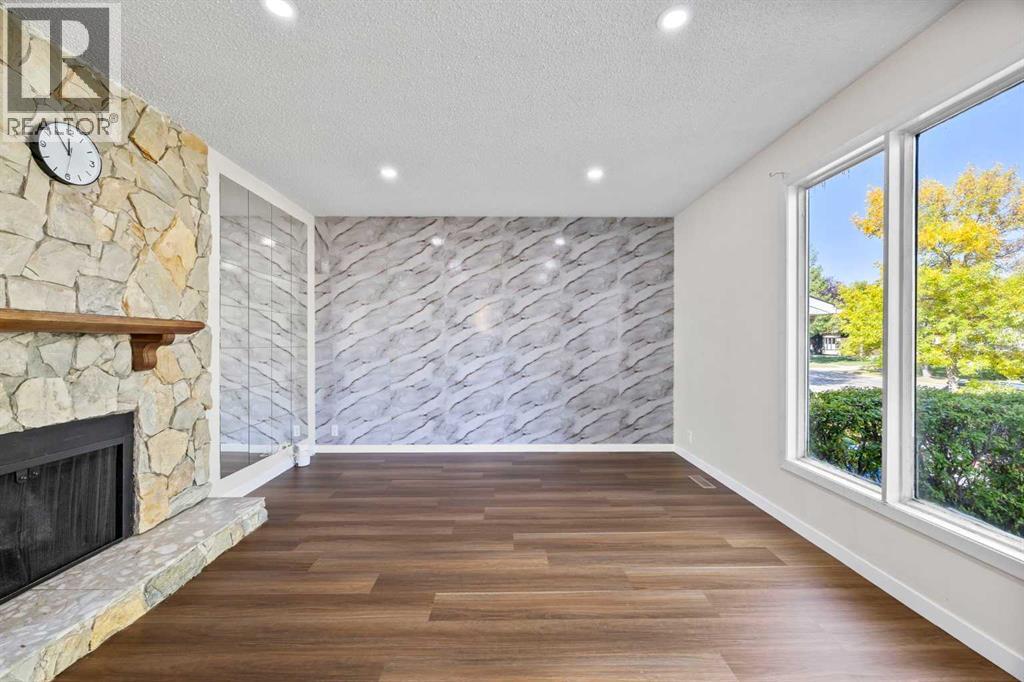 Single Family House Bi-level for Sale in   Avenue NE Pineridge Calgary 