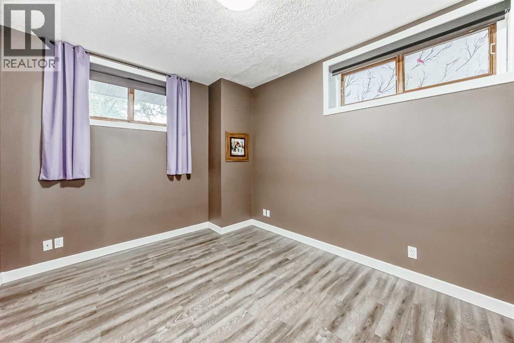 Single Family House for Sale in  Parkhill Street SW Parkhill Calgary 