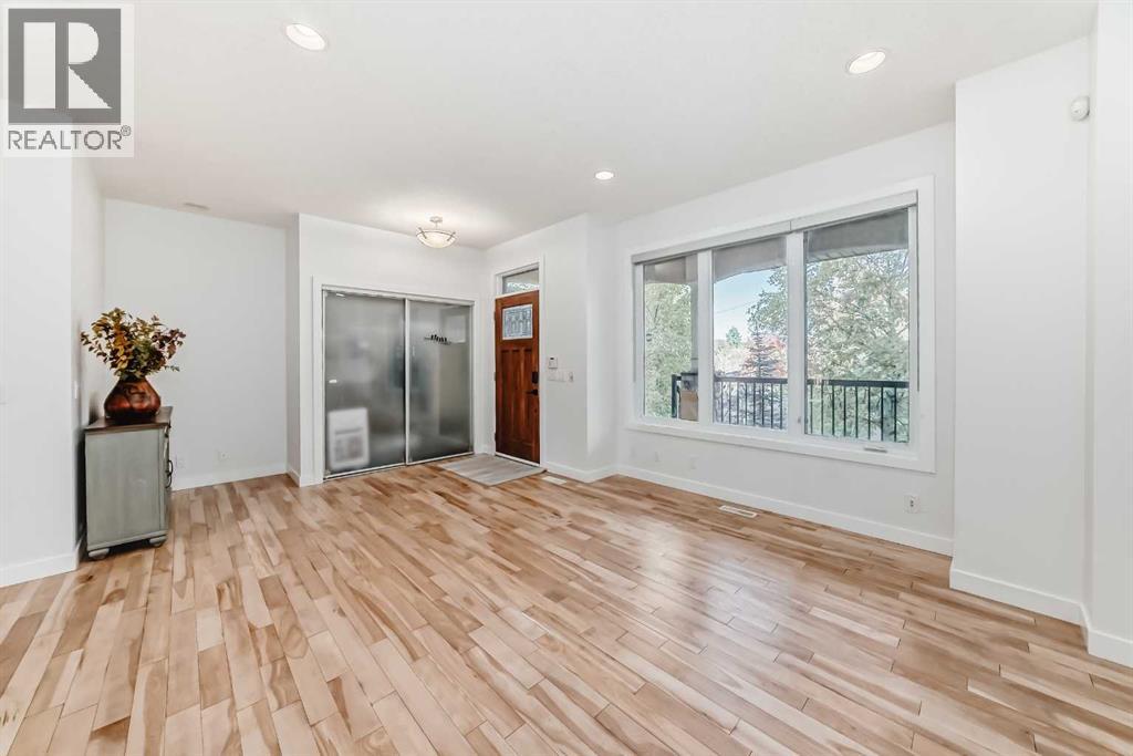 Single Family House for Sale in  Parkhill Street SW Parkhill Calgary 