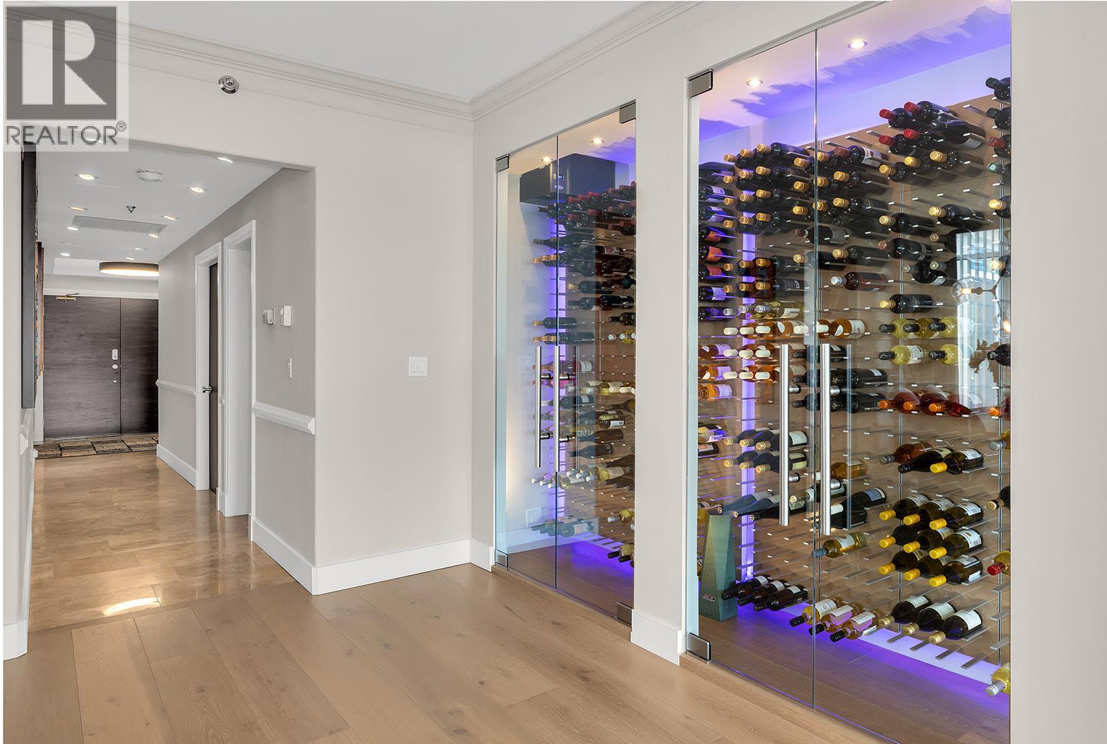 1702 1152 Sunset Drive, Kelowna