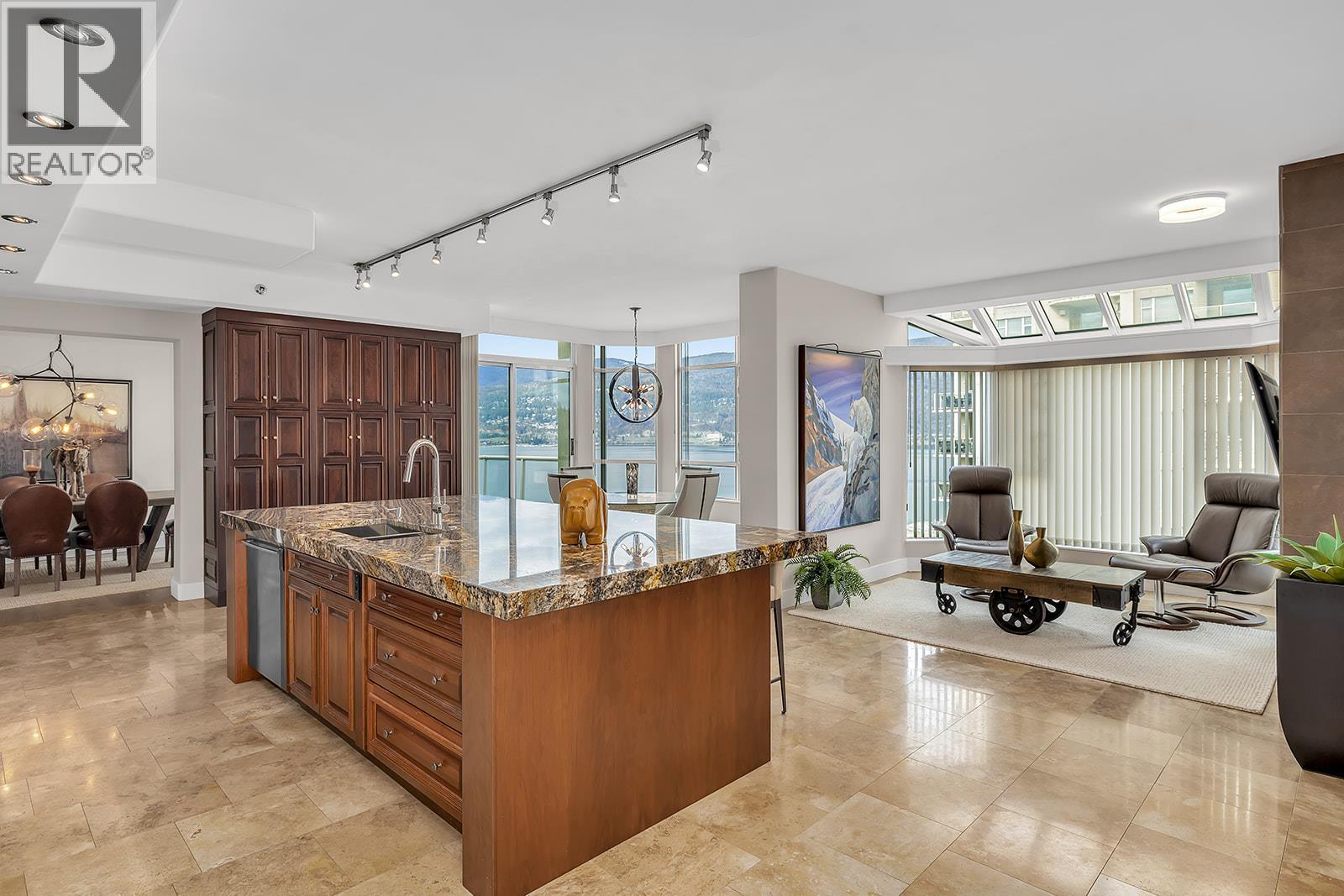 1702 1152 Sunset Drive, Kelowna