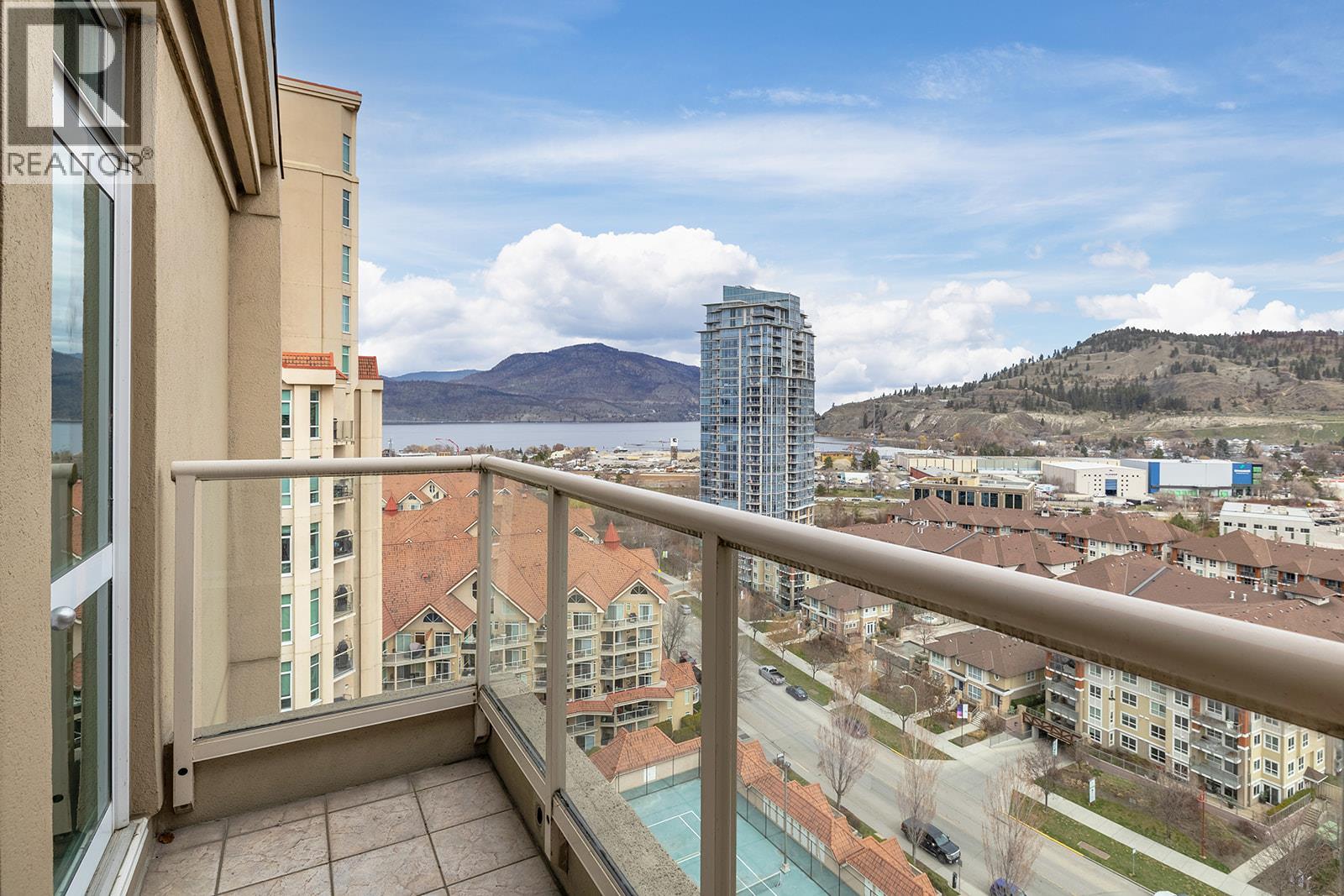 1702 1152 Sunset Drive, Kelowna