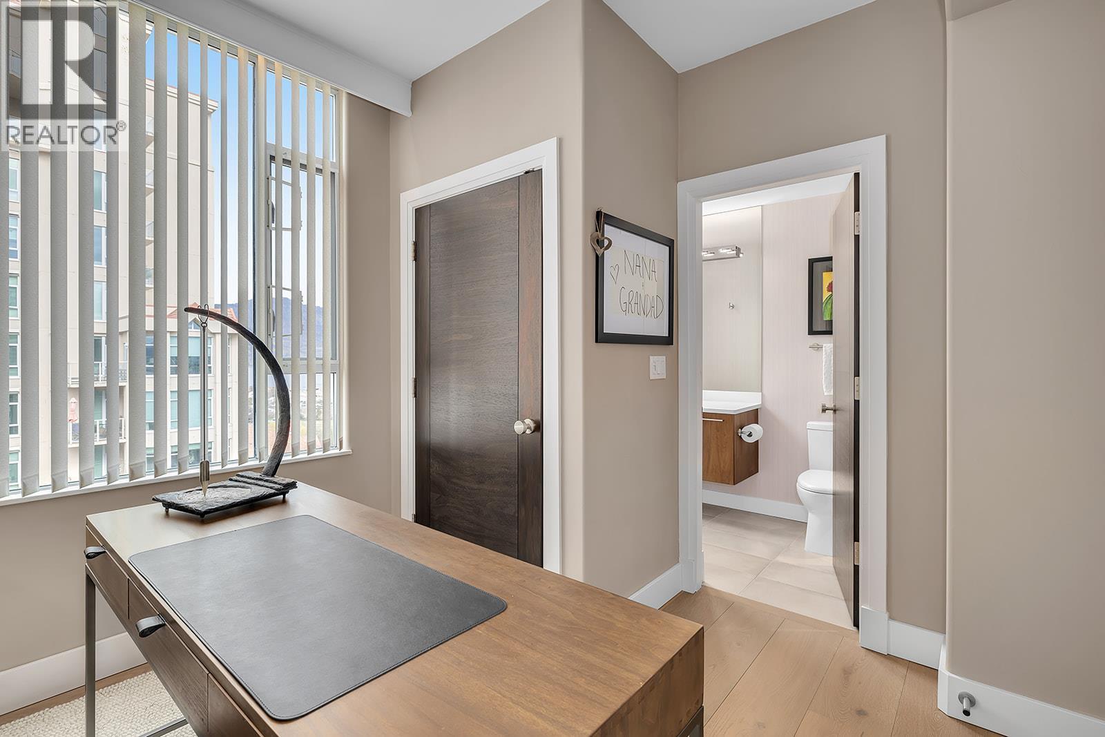 1702 1152 Sunset Drive, Kelowna