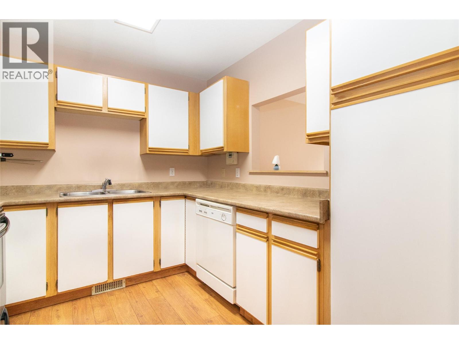 3 130 Dundas Road, Kelowna