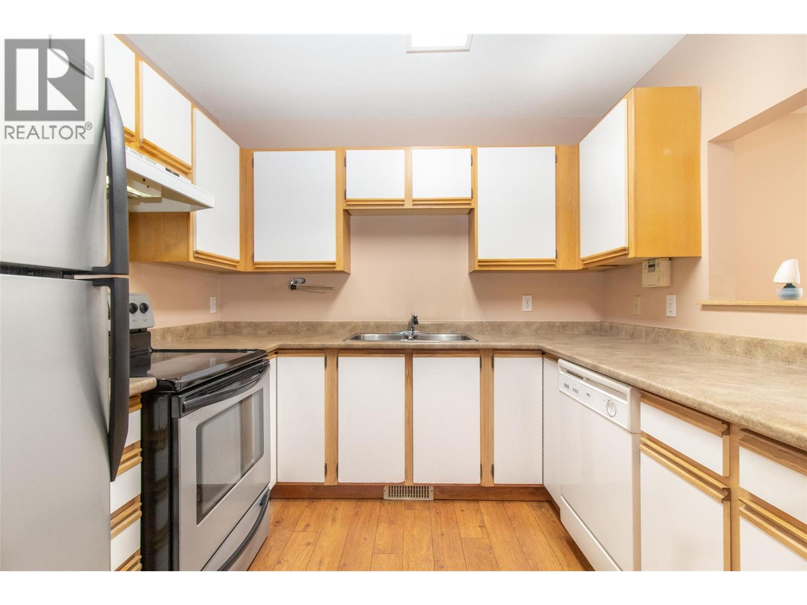 3 130 Dundas Road, Kelowna