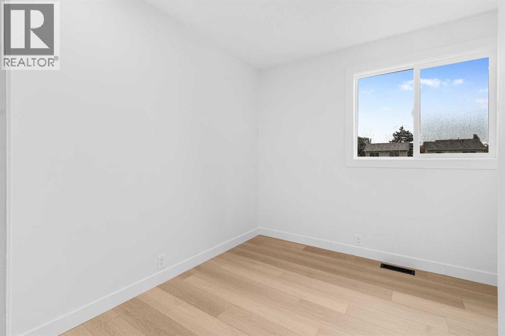 Single Family House for Sale in   Erin Grove Close SE Erin Woods Calgary 