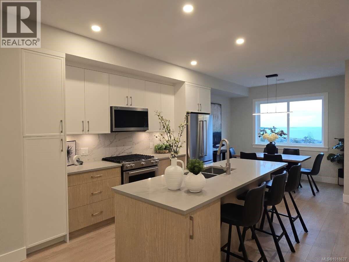 493 Delora Dr, Colwood