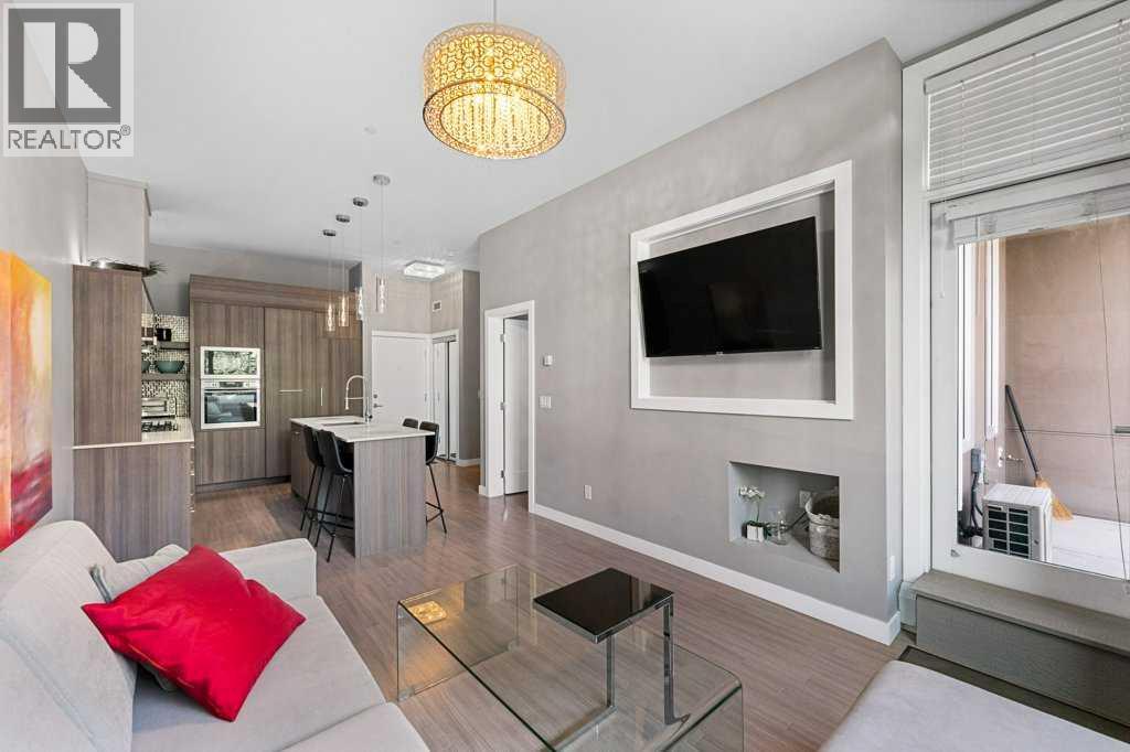 Single Family House for Sale in    Street NW West Hillhurst Calgary 