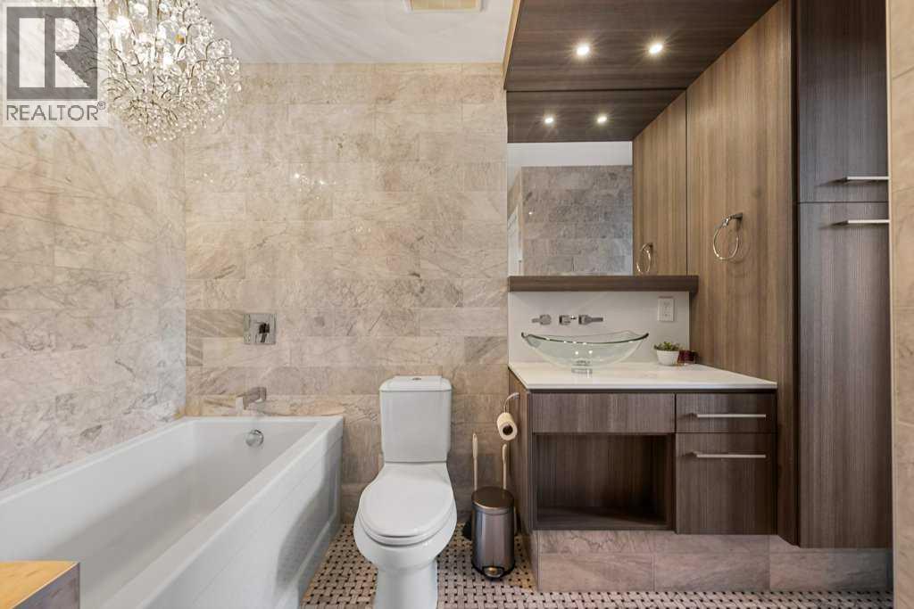 Single Family House for Sale in    Street NW West Hillhurst Calgary 