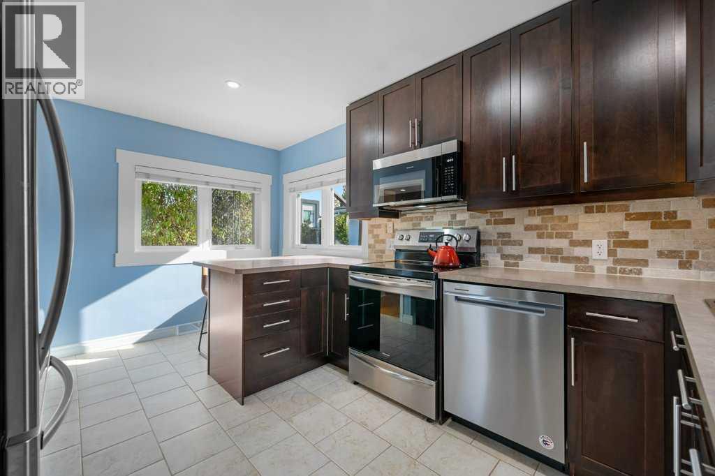 Single Family House Bungalow for Sale in   Avenue NE Renfrew Calgary 