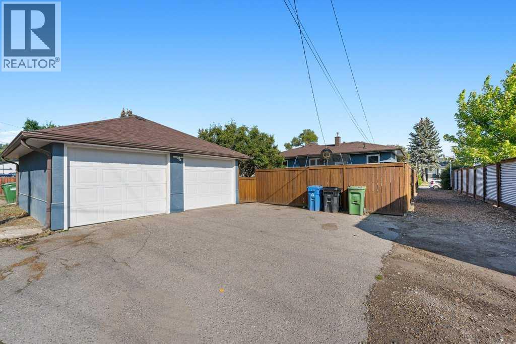 Single Family House Bungalow for Sale in   Avenue NE Renfrew Calgary 