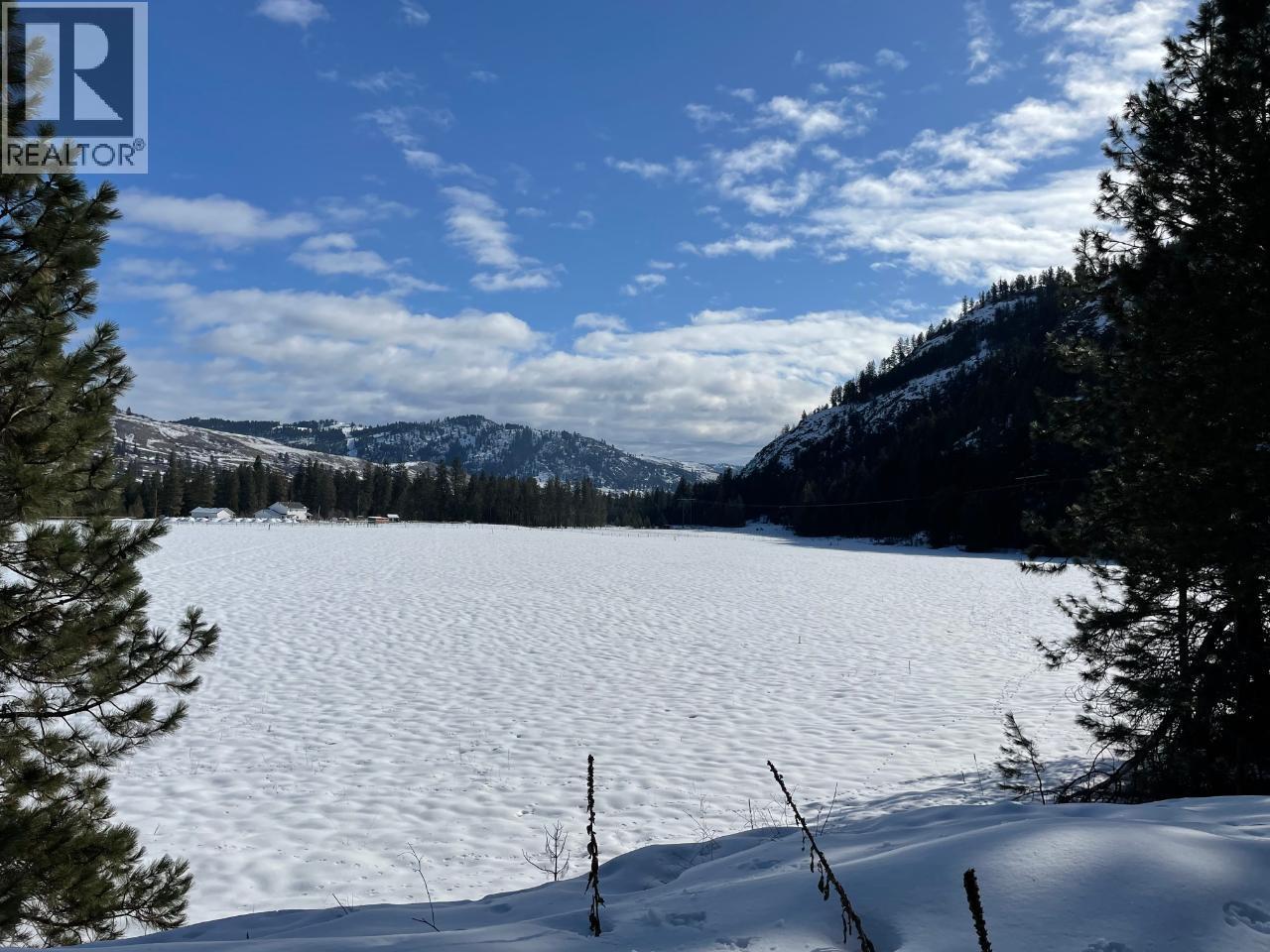  3352 3 Highway, Rock Creek