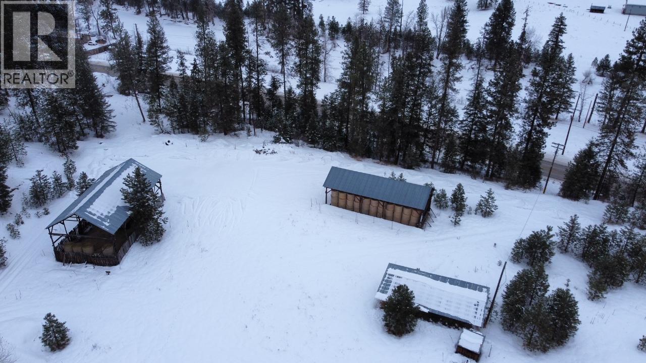  3352 3 Highway, Rock Creek