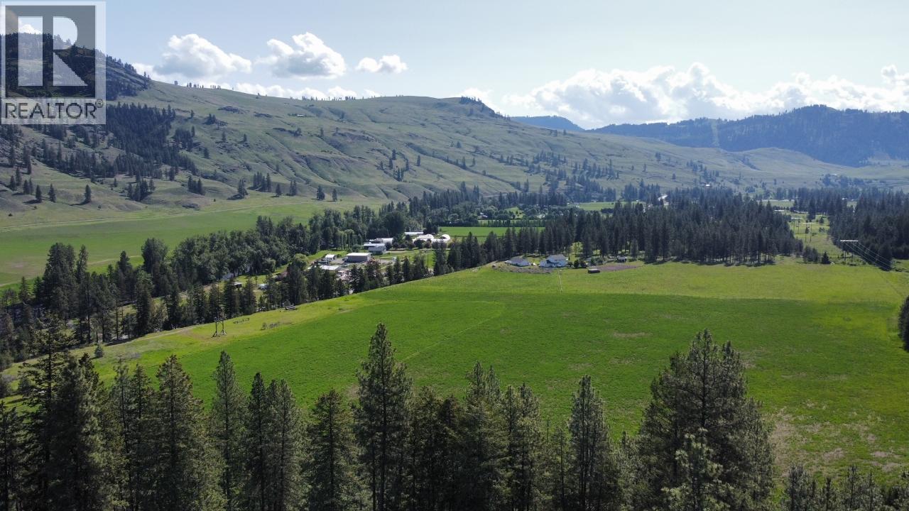  3352 3 Highway, Rock Creek