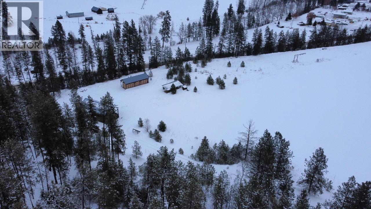  3352 3 Highway, Rock Creek