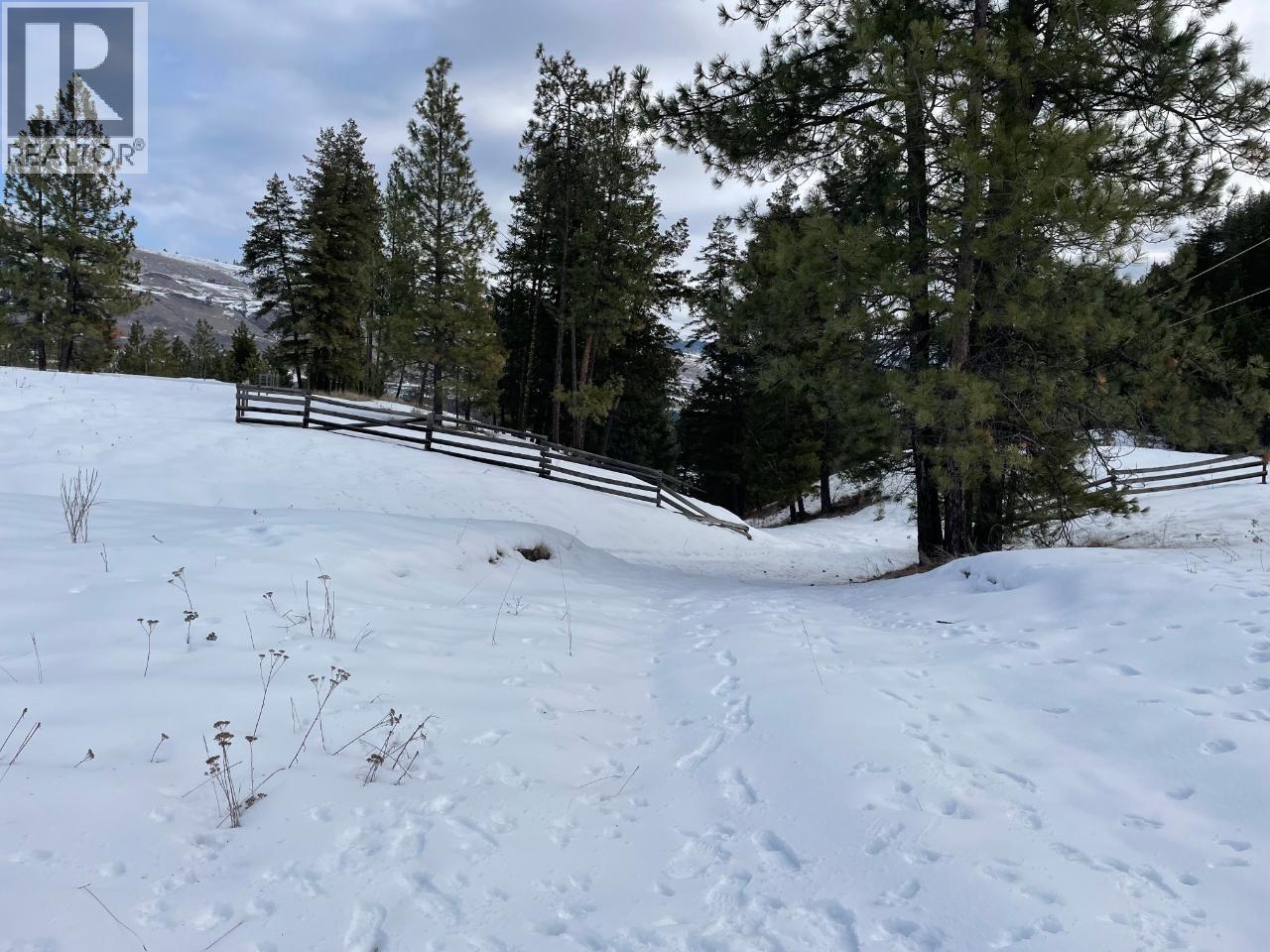  3352 3 Highway, Rock Creek