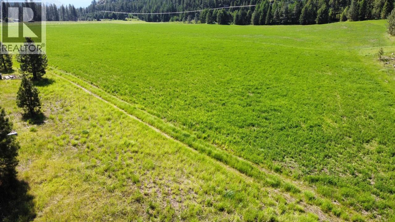  3352 3 Highway, Rock Creek