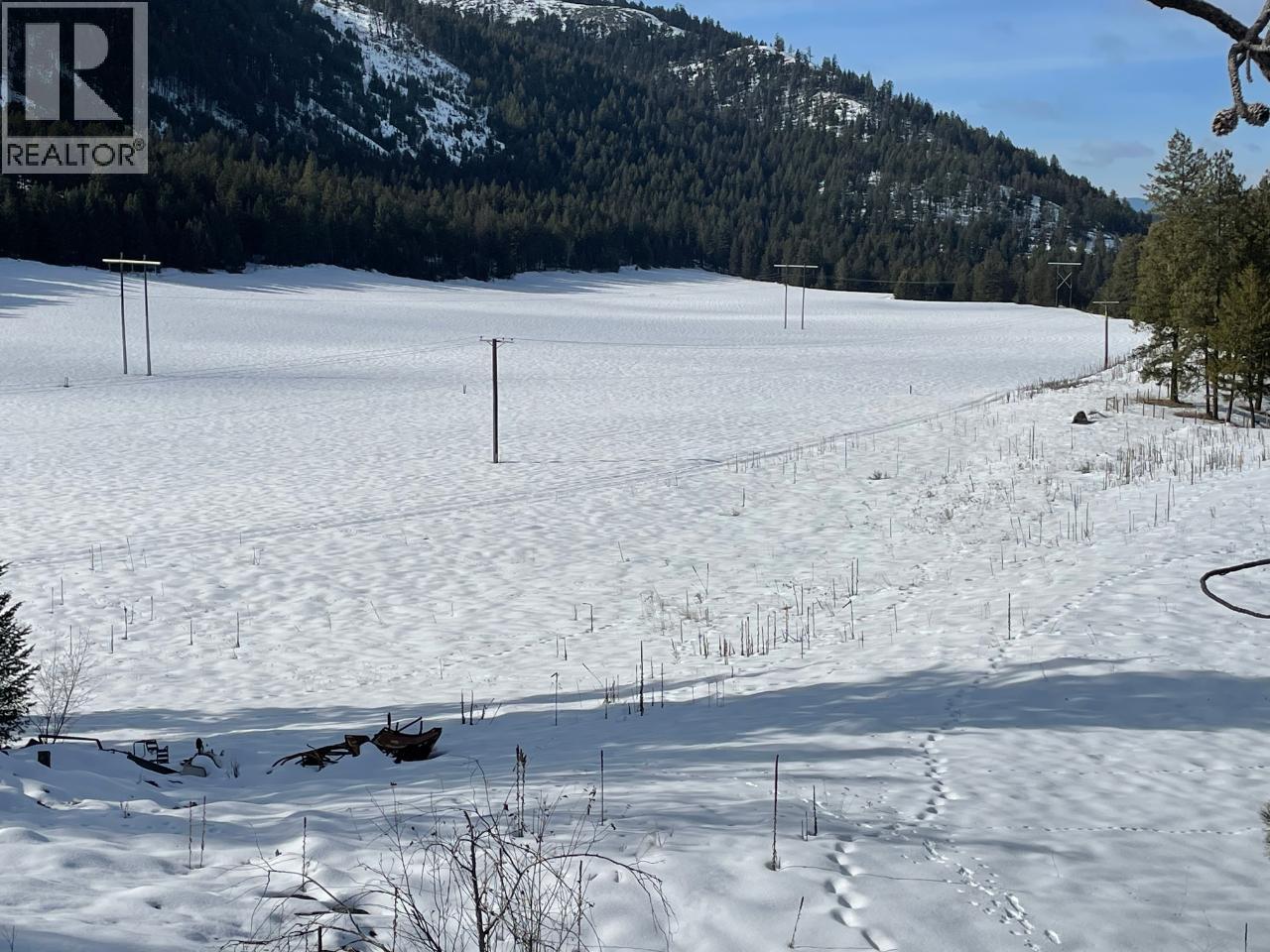  3352 3 Highway, Rock Creek