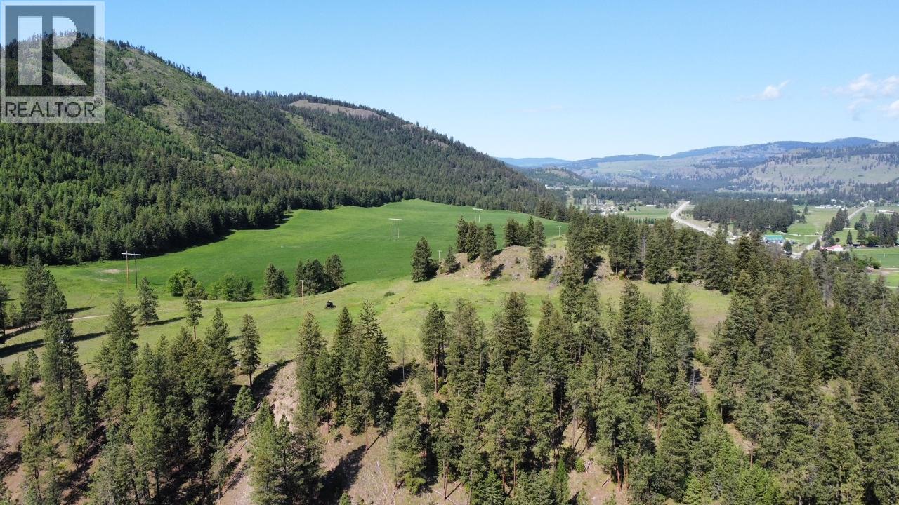  3352 3 Highway, Rock Creek